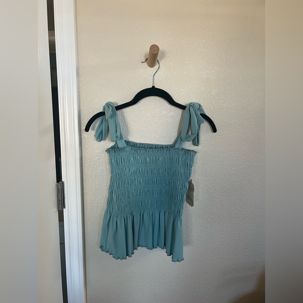 blue tank top